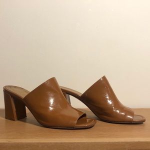 MNZ Maryam Nassir Zadeh Slides 39.5